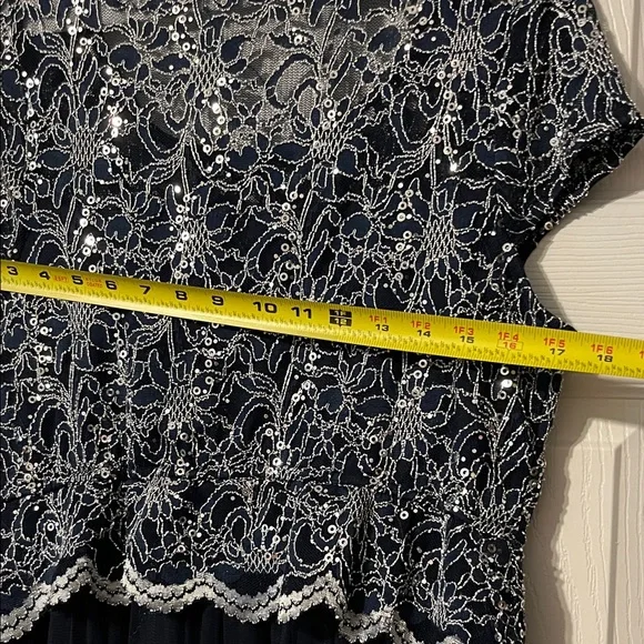 Elegant Navy and Silver Lace Cocktail Evening Dress - Picture 6 of 6